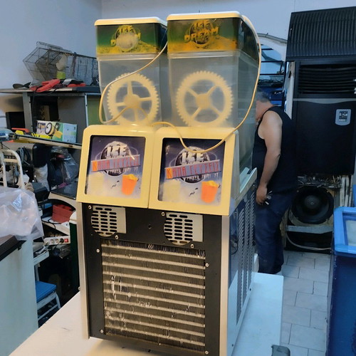 SPM double 940 WATT granita machine like new