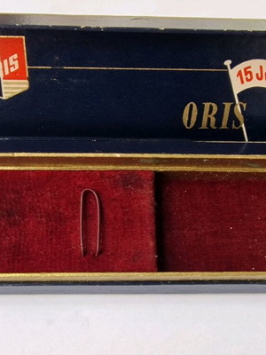 Кутия за часовник Oris употребявана в много добро състояние