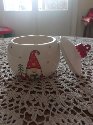 Ceramic container with Santa Claus new, cookie jar style with festive design