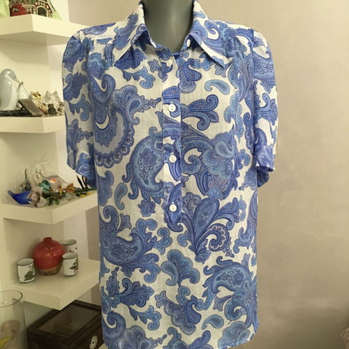 Luisa Spagnoli Women Shirt M like new, blue and white paisley