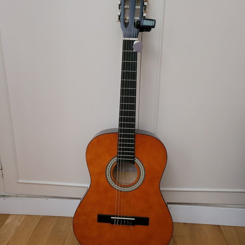 Gewa Cataluna Classical Guitar like new with digital tuner and picks