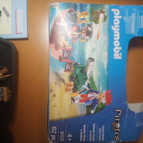 Playmobil pirates like new set with case and brochures