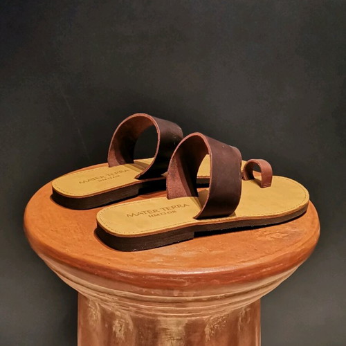 Handmade leather unisex children's sandals like new, size 35