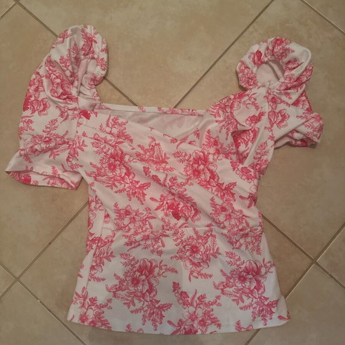 Floral women's blouse like new, pink, size small