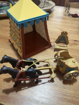 Playmobil scene with carriage and throne used