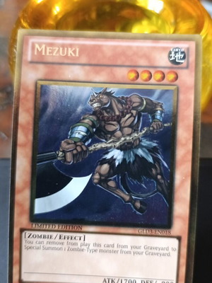 Yu-Gi-Oh Mezuki GLD3 card like new
