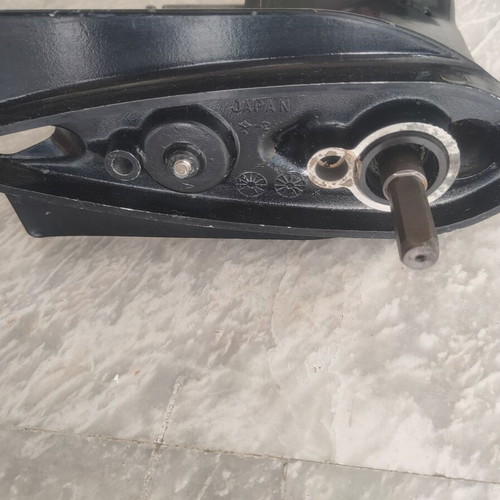 Suzuki outboard lower unit like new, suitable for canoe conversion