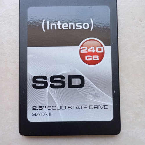 Intenso 240GB SSD used for parts, non-functional