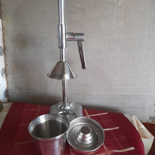 Ruida Vintage Stainless Steel Fruit Juicer Press used