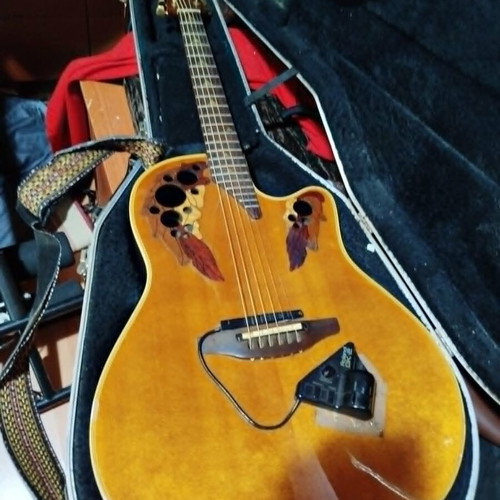 Ovation Guitar 1768 Elite with Synth Roland GR-1 like new