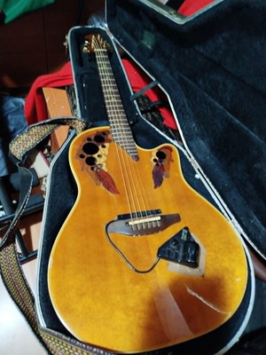 Ovation Guitar 1768 Elite with Synth Roland GR-1 like new
