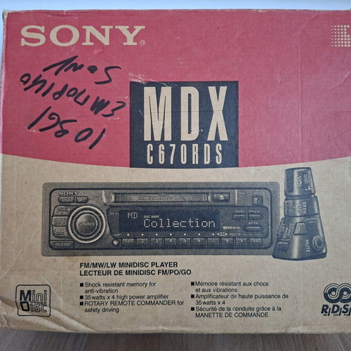 Sony MDX-C670RDS MiniDisc car stereo like new with box and remote