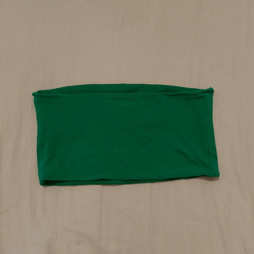 Green strapless crop top used, size Small, Stradivarius