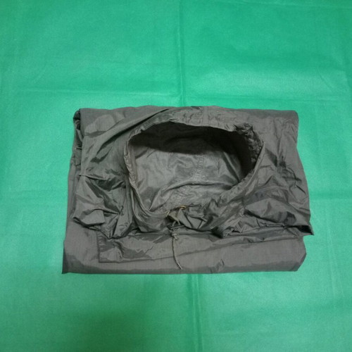 Military waterproof coat new, length 1.40m, width 1.00m
