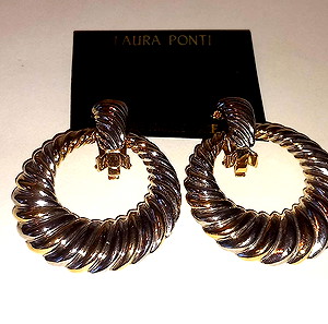 Laura Ponti vintage clip on earrings
