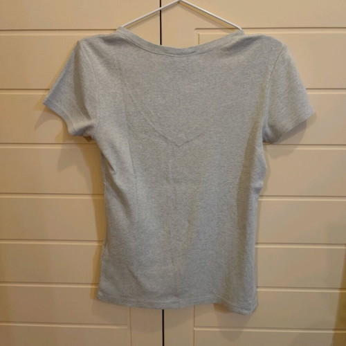 Ralph Lauren T-shirt gray short sleeve with V and fuchsia logo like new