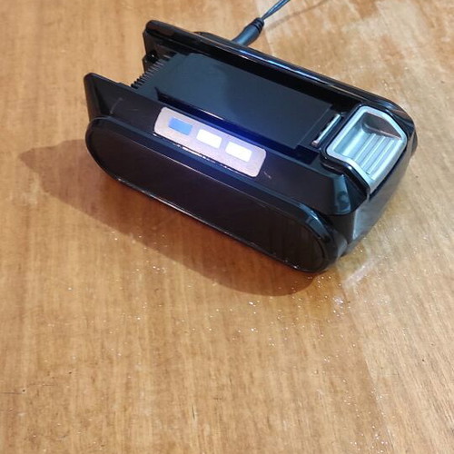 First battery 2.2 Ah 22.2 volt like new without charger