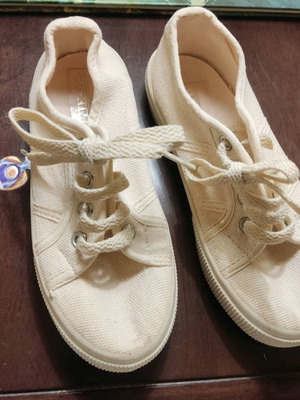 Dexim kids sneakers like new, size 31, beige