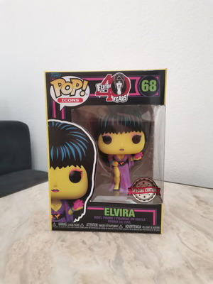 Funko POP! Icons #68 Elvira Bluelight new, authentic