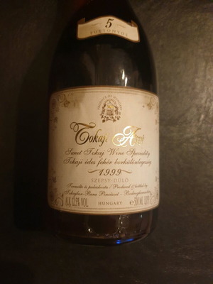Tokaji Aszú 5 Puttonyos Harvest 1999 New