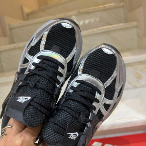 Nike V2K run athletic shoes like new, size 40.5, black and silver