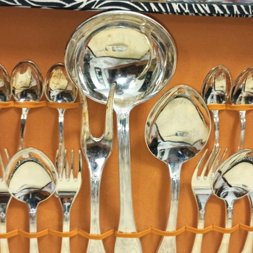 Suitcase with 52-piece silver-plated cutlery set new