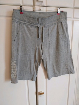 Body Talk bermuda shorts gray size L like new