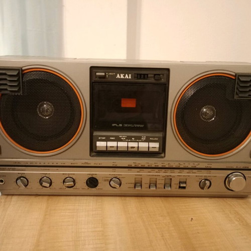 Akai AJ-495 boombox used, vintage collectible