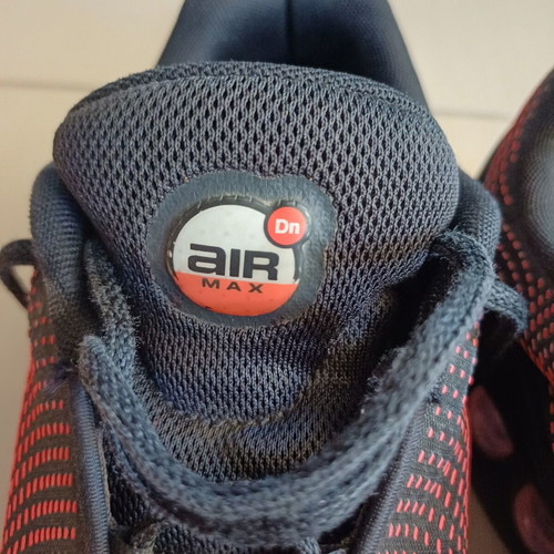 Nike Air Max DN ES sneakers, black and red, size 46, like new