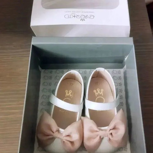 Everkid leather baptismal ballerinas used, size 17, ecru with pink bows