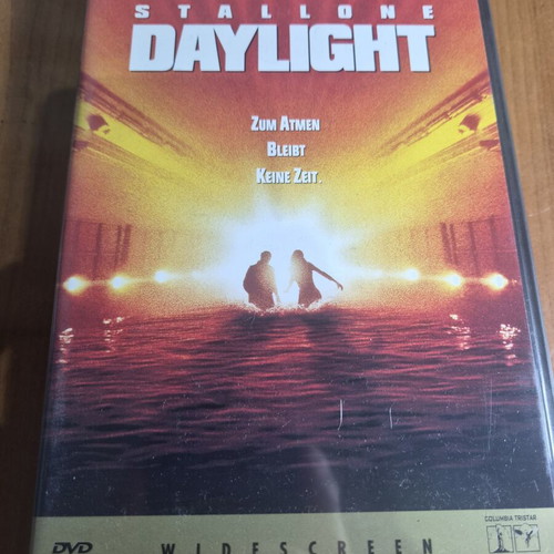 Daylight DVD Widescreen Edition like new, action adventure