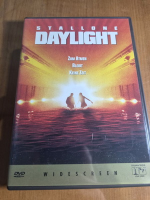 Daylight DVD Widescreen Edition like new, action adventure