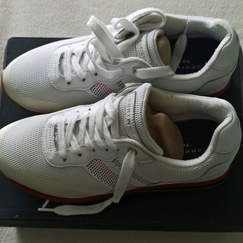 Tommy Hilfiger women's athletic shoes used, size 38, white