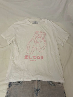 Bershka Anime Graphic T-shirt like new, white and pink, small to medium