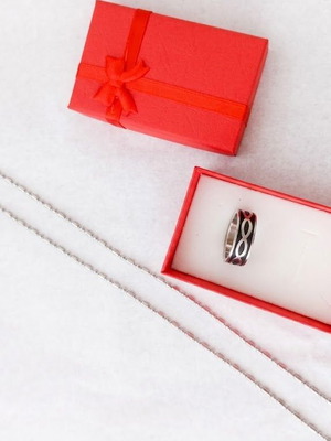 Stainless Steel Necklace with Infinity Ring Gift Set new, silver and black