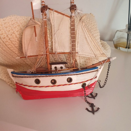 Decorative boat new, ideal for kids room and living room
