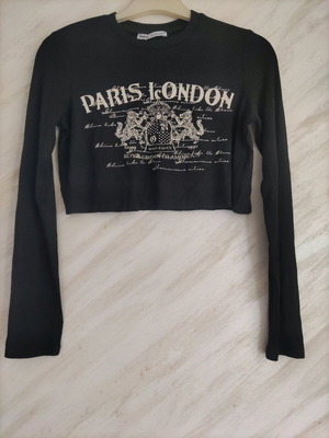 Bershka long-sleeve crop blouse small like new, black with print
