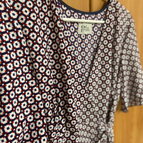 Orion London wrap dress new, size large, blue and red pattern