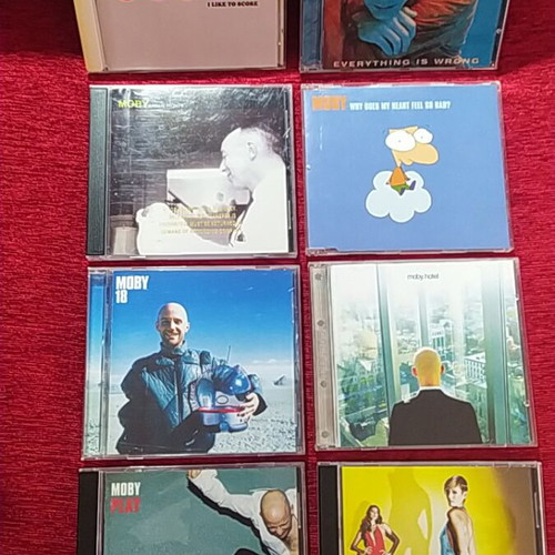 Moby 8 CD set like new, electronic genre