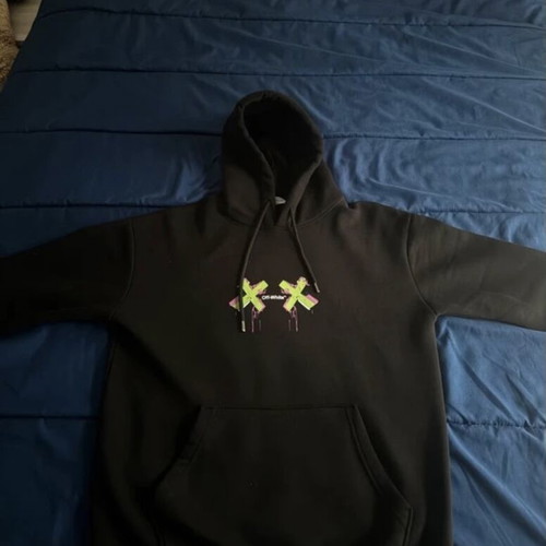 Off White sweatshirt like new, size large, black