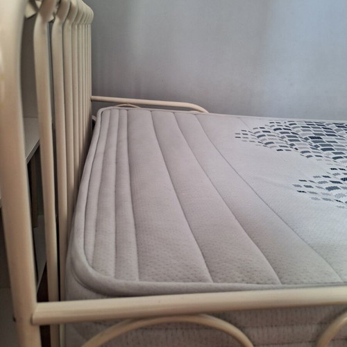 Ikea bed with like new mattress 80 x 2.00 m