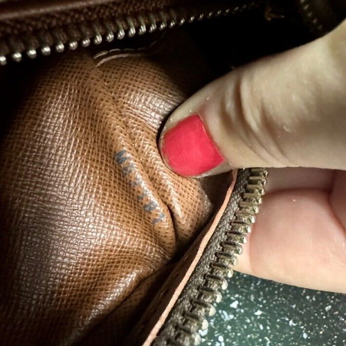 Louis Vuitton crossbody bag used, brown