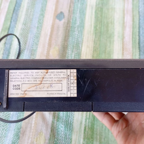 General Electric FM-AM radio vintage used model 7-26600