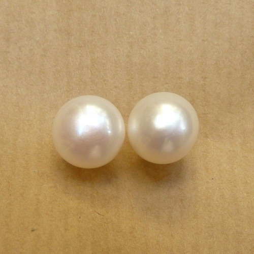 Silver 925 stud earrings with 11.5 mm pearls new, white