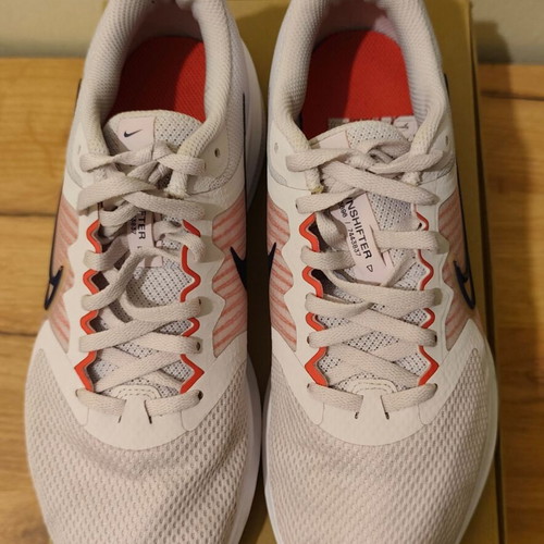 Αθλητικά Παπούτσια Nike WMNS Downshifter 11 μεταχειρισμένα, νούμερο 40,5, πολύχρωμα