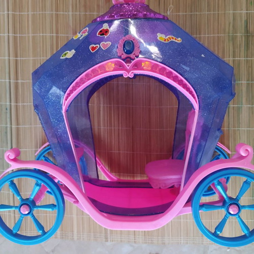 Carriage set with 3 Elsa Frozen dolls