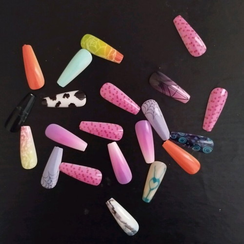 Fake plastic nails like new with base and clear polish