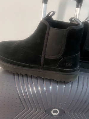 Ugg Australia men's boots black like new size 44