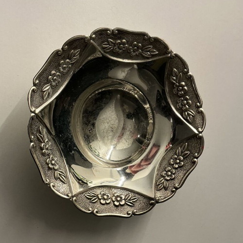 Silver-plated bowl for candies or chocolates used
