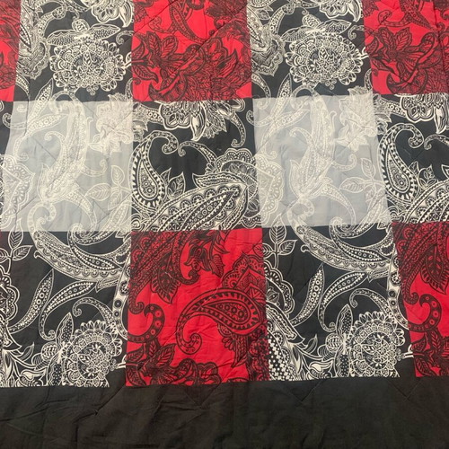 Double quilt like new with 2 pillowcases